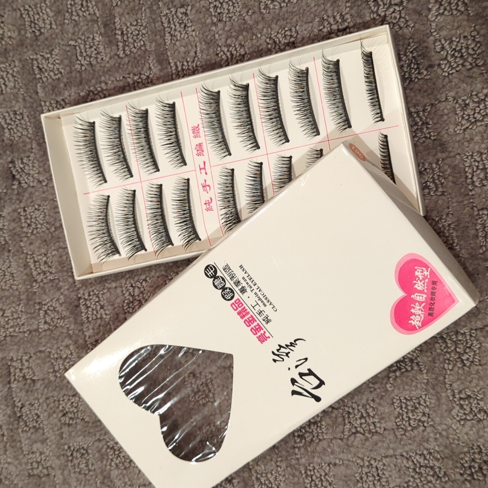 False lashes 10 pairs